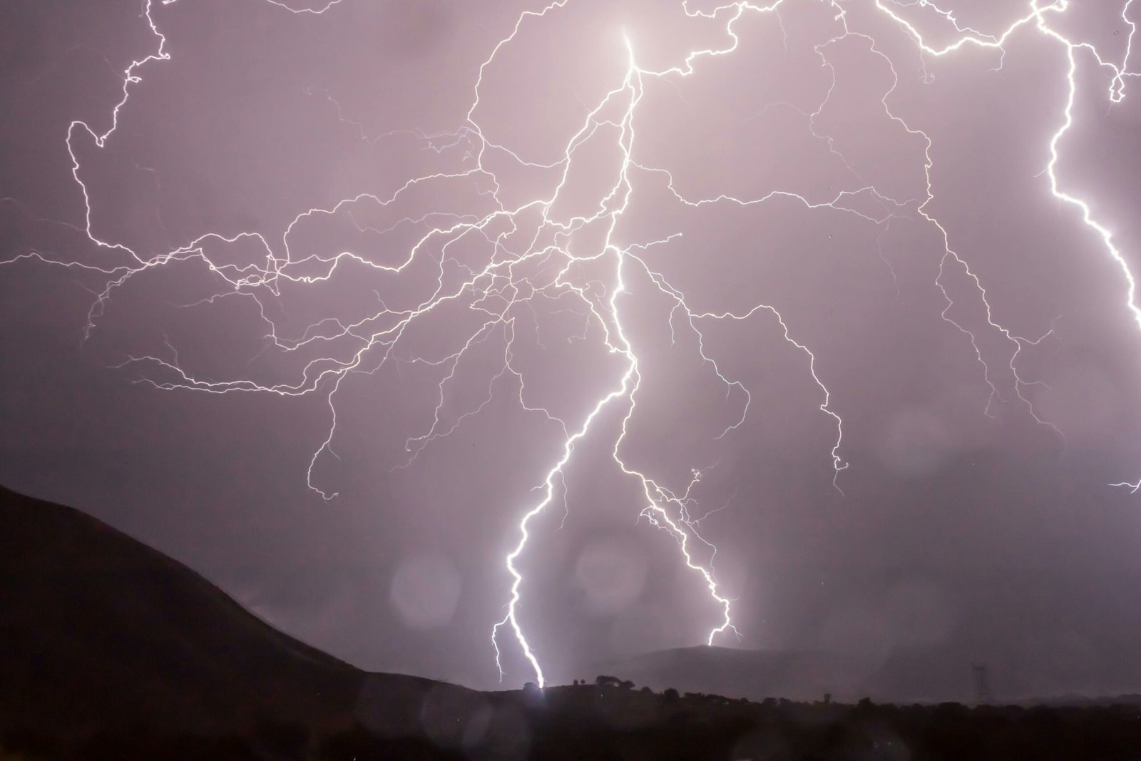Defesa Civil alerta sobre tempestade e possibilidade de queda de granizo