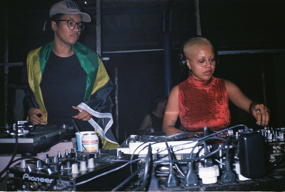 Costa Atlântica Sound System: conheça artistas macaenses que embalaram Rock The Mountain com o melhor do reggae 