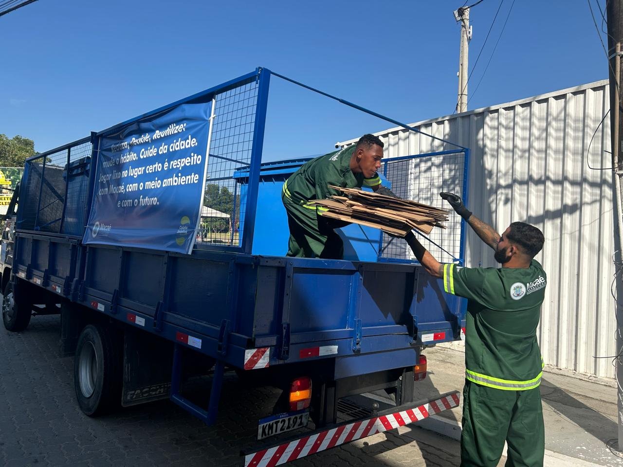 Coleta seletiva porta a porta chega à Vila Badejo e Jardim Esperança